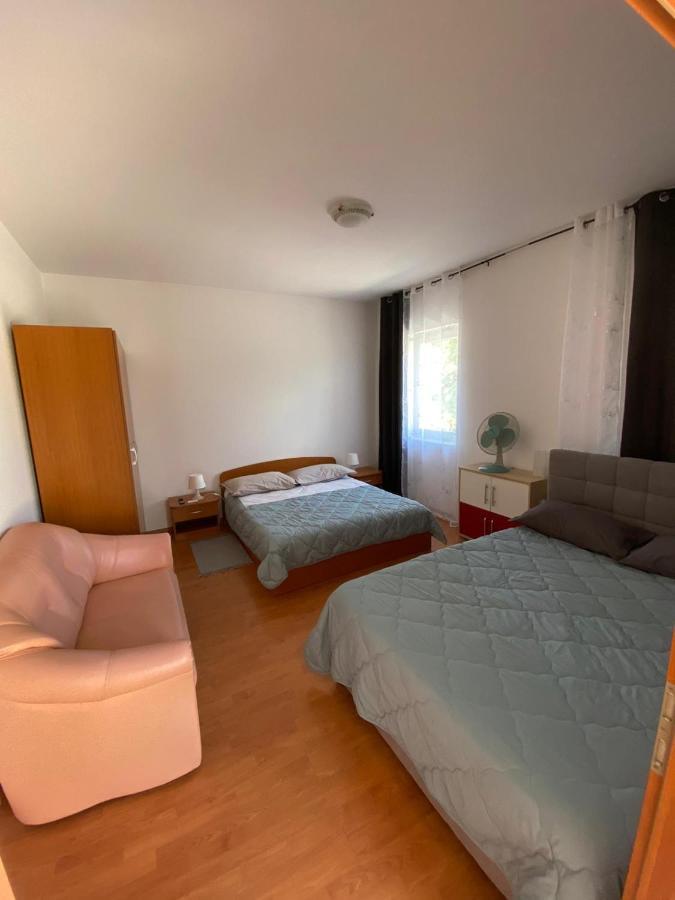 Room Sandra Матульи Экстерьер фото