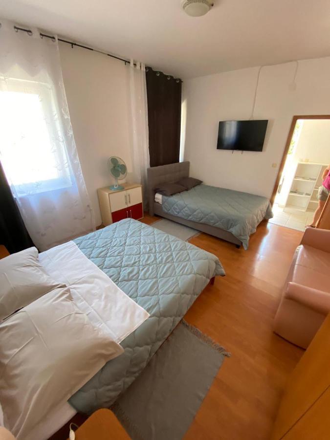 Room Sandra Матульи Экстерьер фото