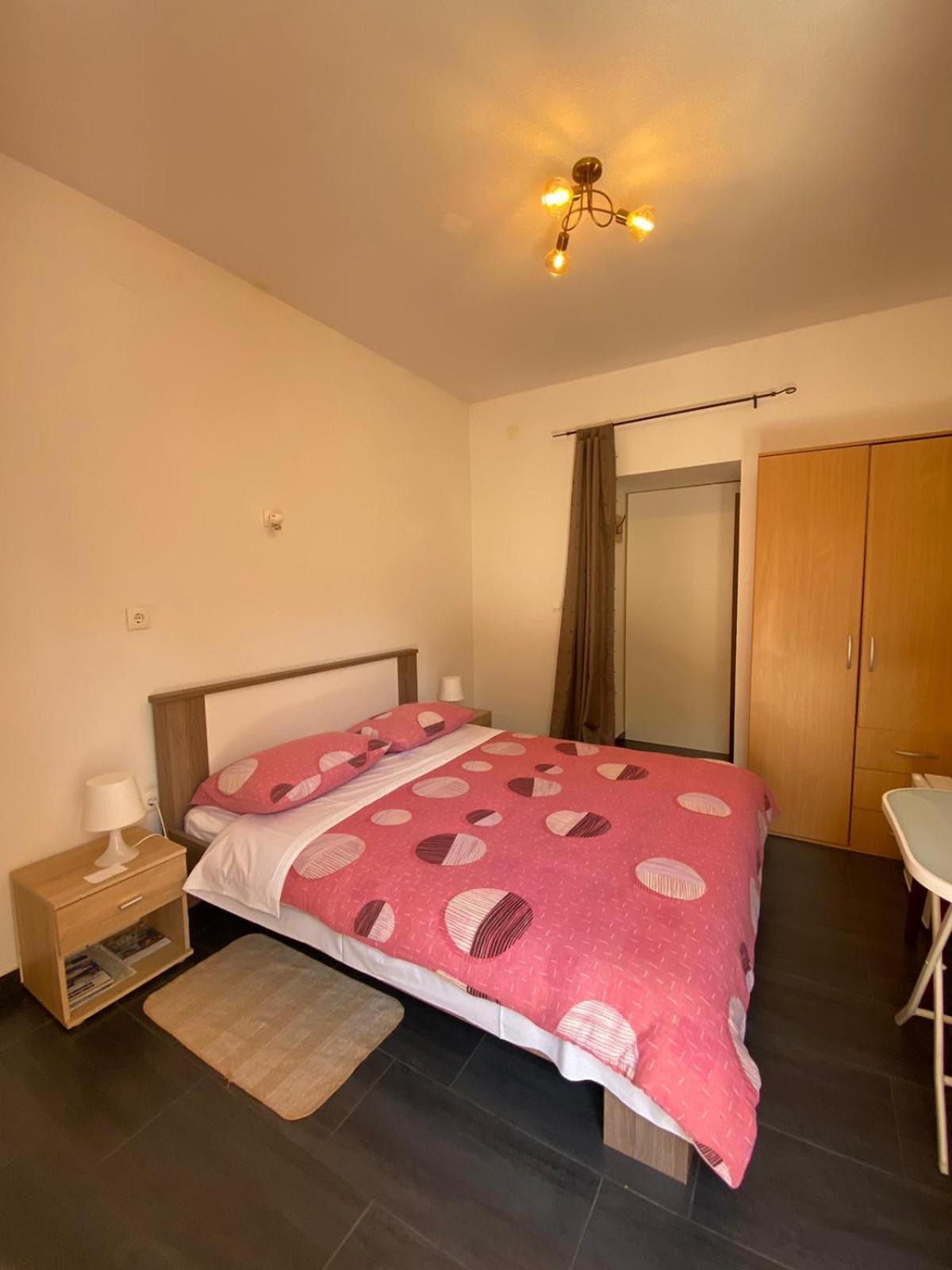 Room Sandra Матульи Экстерьер фото