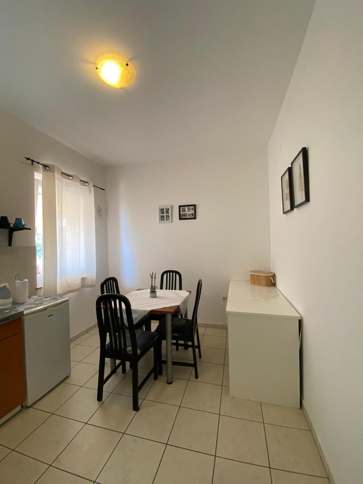 Room Sandra Матульи Экстерьер фото